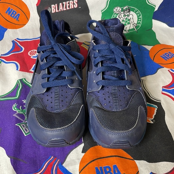 Nike Men's Air Huarache Triple Navy Blue - Picture 3 of 6